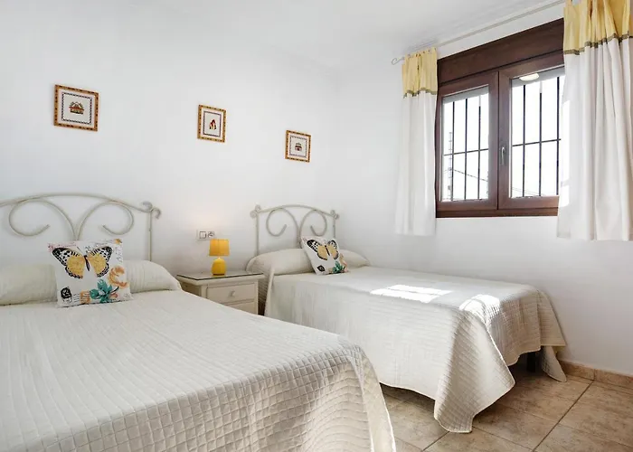 乡村民宿 Fornell 1 Piscina Compartida 科尼尔-德拉弗龙特拉