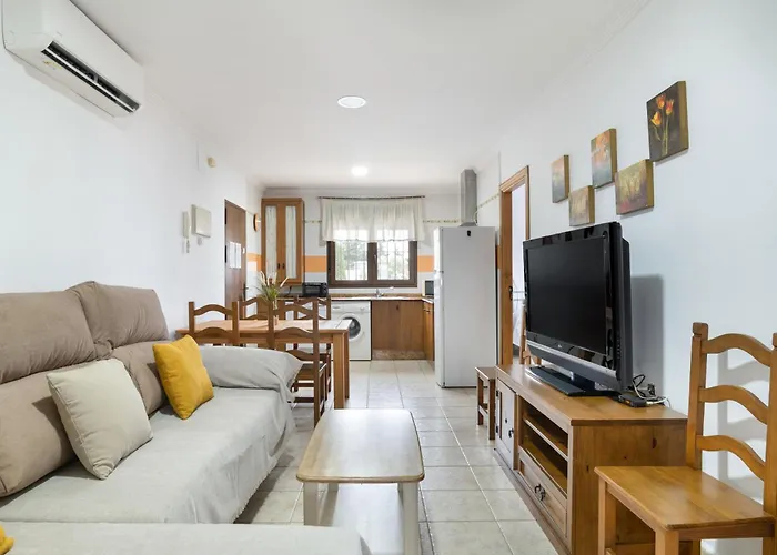 Fornell 1 Piscina Compartida 乡村民宿